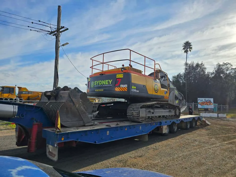 Crushing and screening machines lined up in the yard